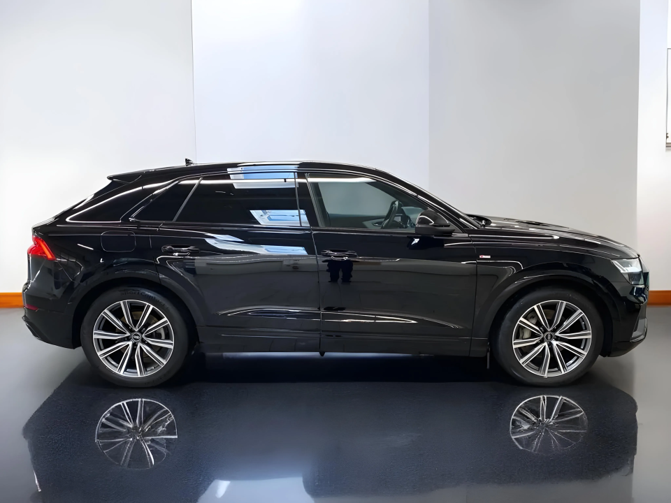 Audi Q8 50 3.0 TDI Quattro S-line (2)