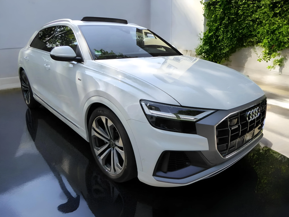 Audi Q8 55 TFSI S Line