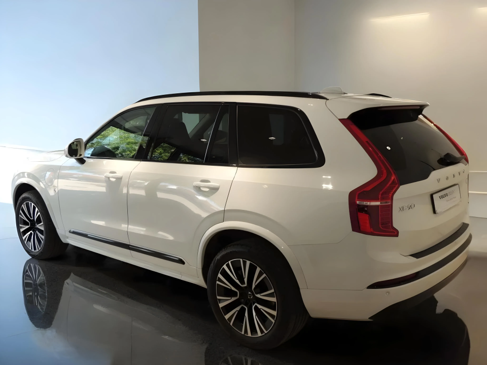 Volvo XC 90 T8 Recharge Inscription Expression (3)