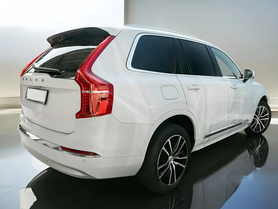 Volvo XC 90 T8 Recharge Inscription Expression (3)