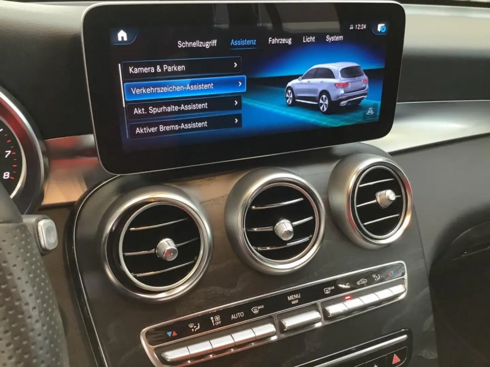 Mercedes-Benz GLC 300 4Matic AMG Line Night Package - foto 10