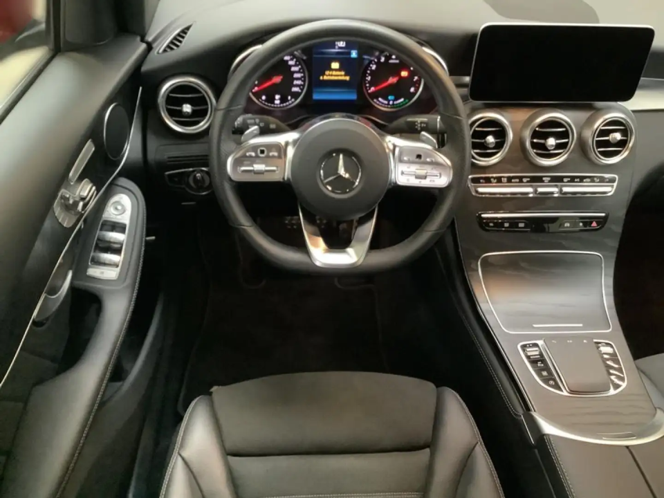 Mercedes-Benz GLC 300 4Matic AMG Line Night Package - foto 6