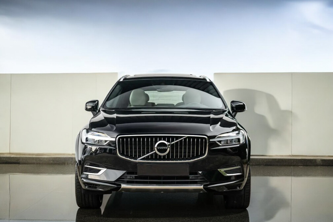 Volvo XC 60 T6 Recharge AWD Inscription (2)