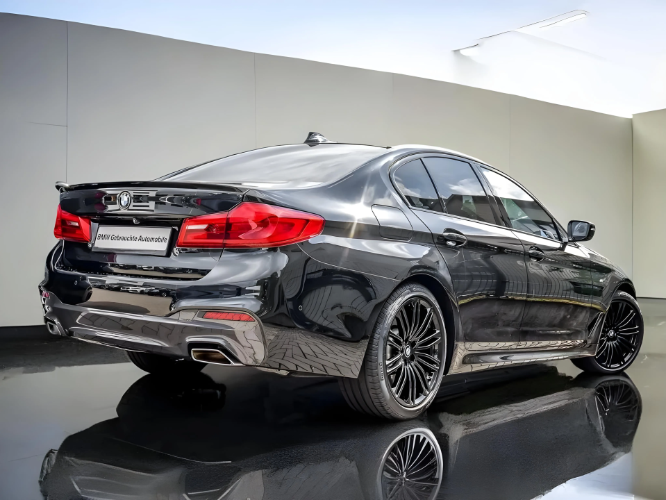 BMW Seria 5 540i xDrive M-Sport (2)