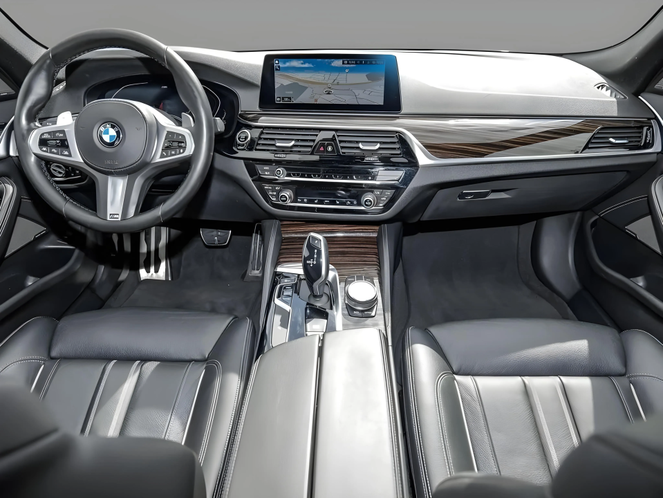 BMW Seria 5 540i xDrive M-Sport (5)