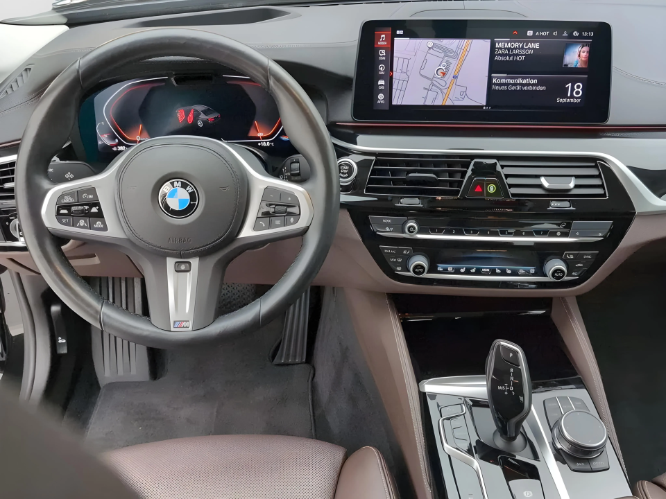 BMW Seria 5 540i xDrive Luxury Line - foto 9