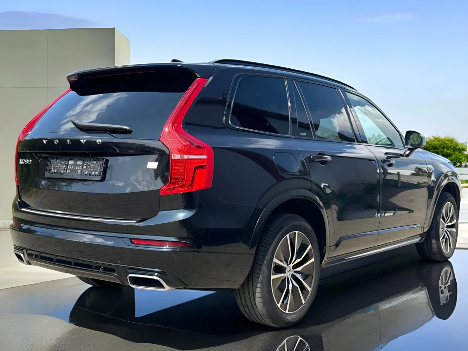 Volvo XC 90 T8 Recharge R-Design (4)