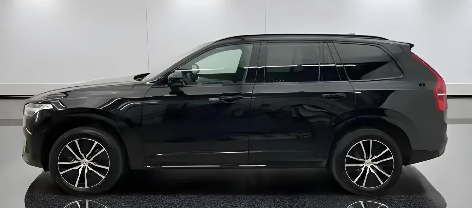 Volvo XC 90 T8 R-DESIGN RECHARGE AWD 7 Locuri (2)