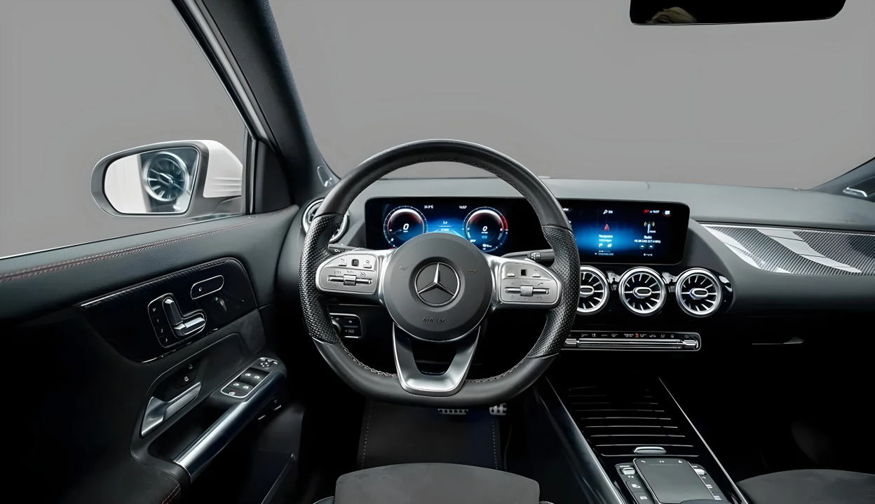 Mercedes-Benz GLA 250 e AMG Burmester - foto 10