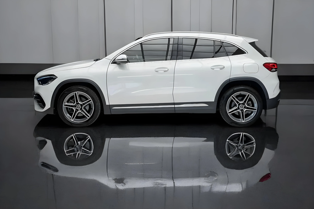 Mercedes-Benz GLA 250 e AMG Burmester - foto 6