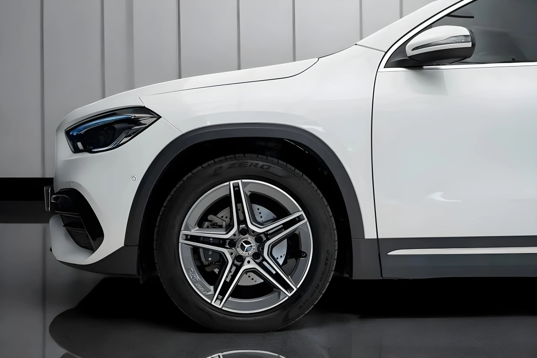 Mercedes-Benz GLA 250 e AMG Burmester - foto 19