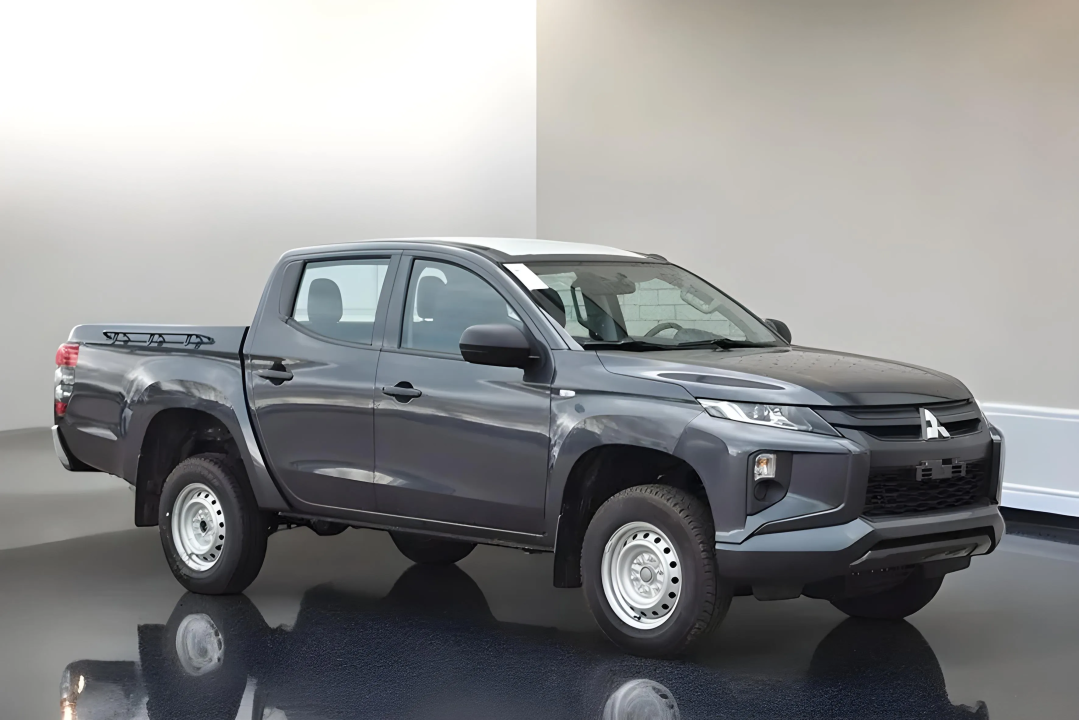 Mitsubishi L200 Mitsubishi L 200 GL Double Cab Pick-up (1)