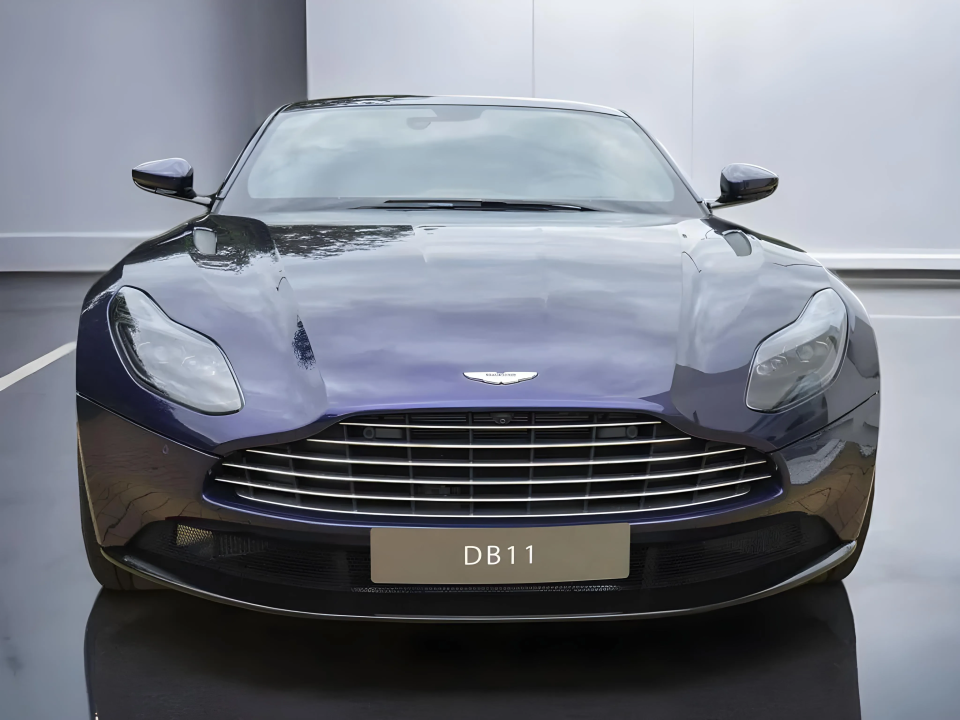 Aston Martin DB11 4.0 V8 (2)