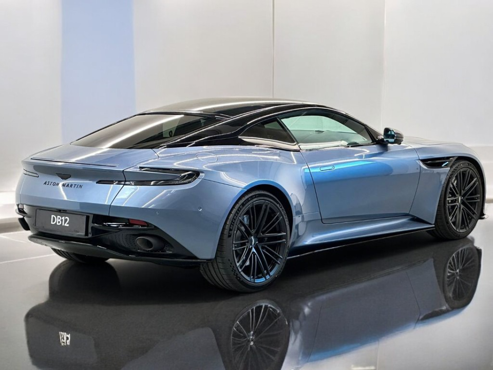 Aston Martin DB12 4.0 V8 (4)