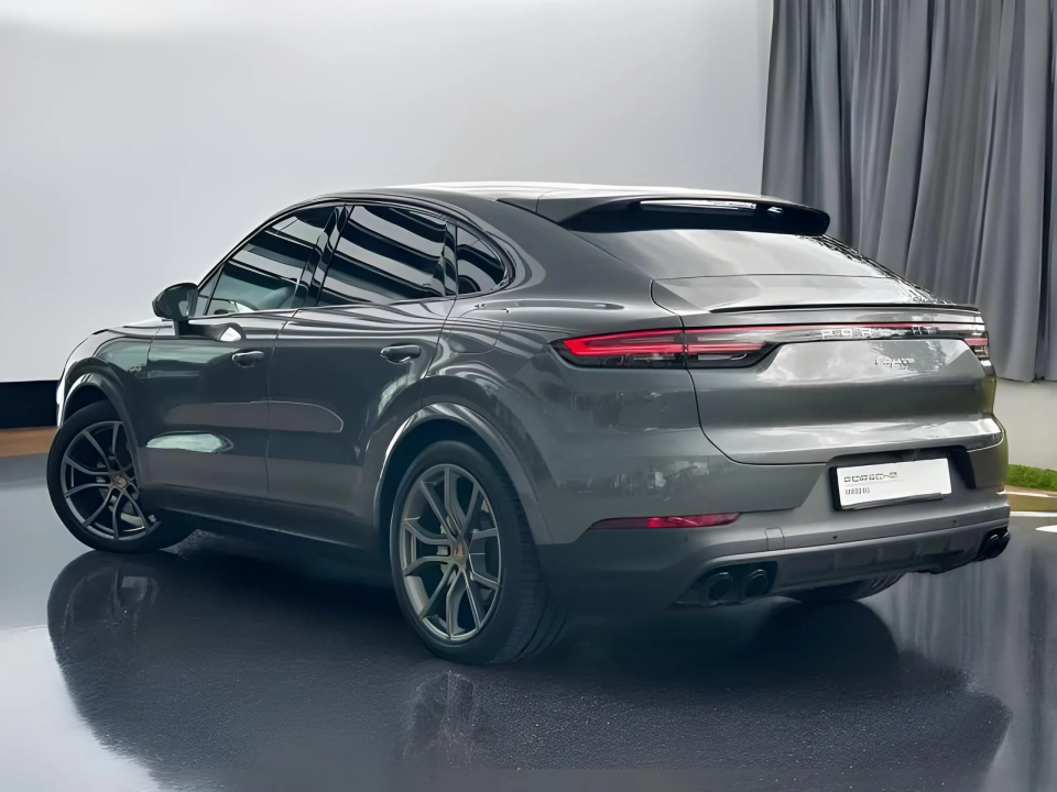 Porsche Cayenne Coupe E-Hybrid (3)