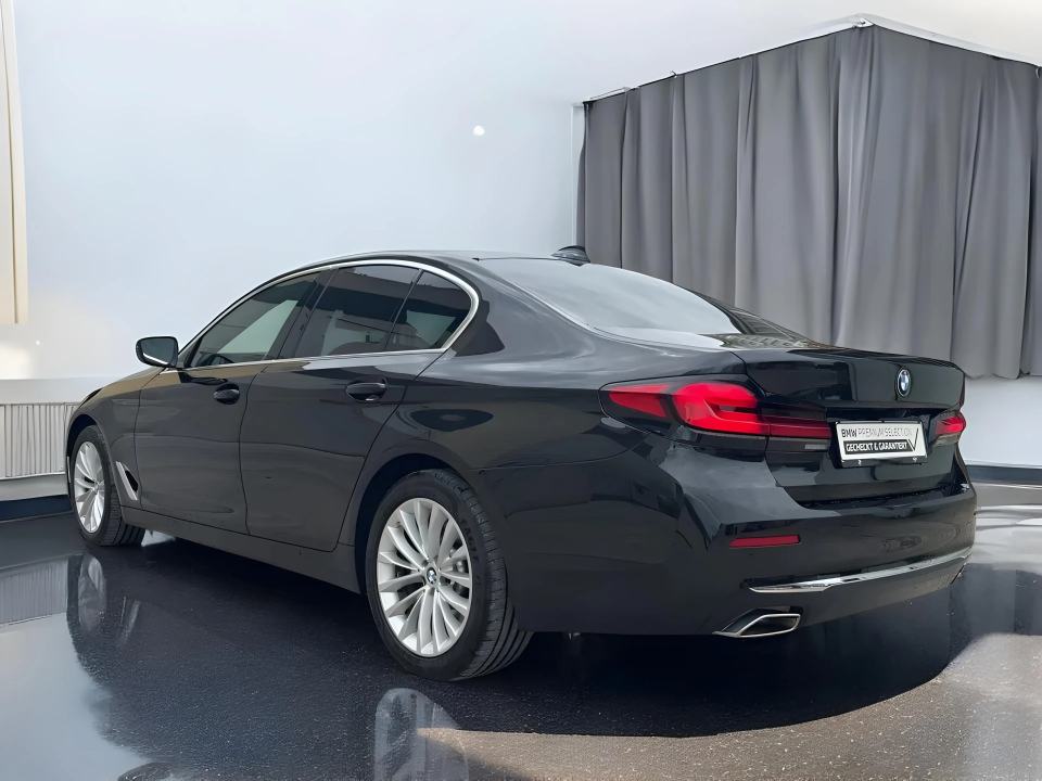 BMW Seria 5 540i Luxury Line (5)