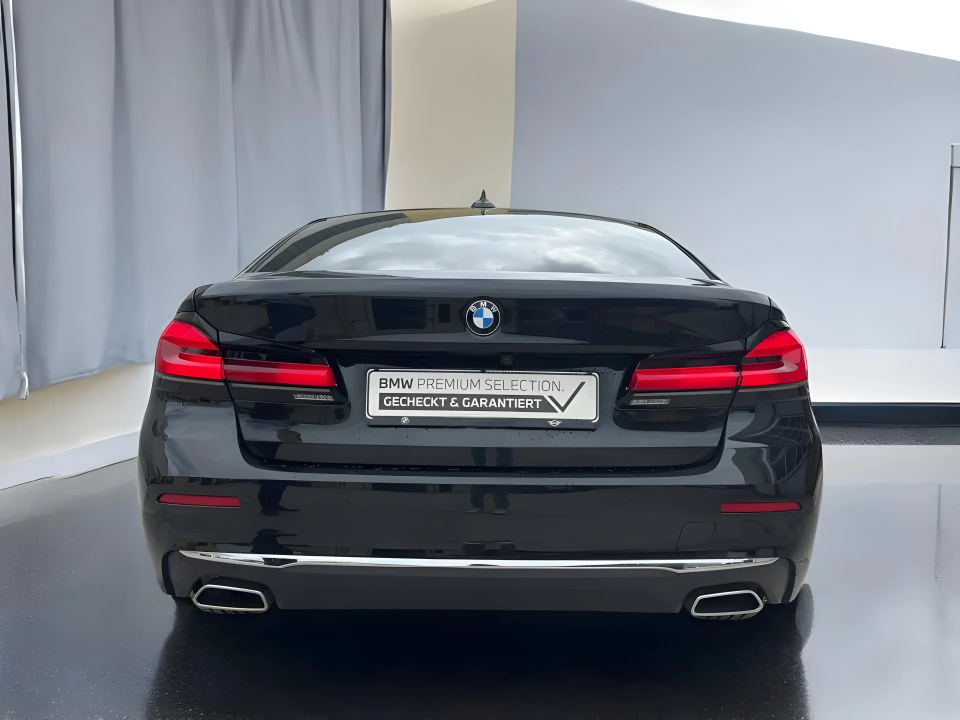 BMW Seria 5 540i Luxury Line (4)