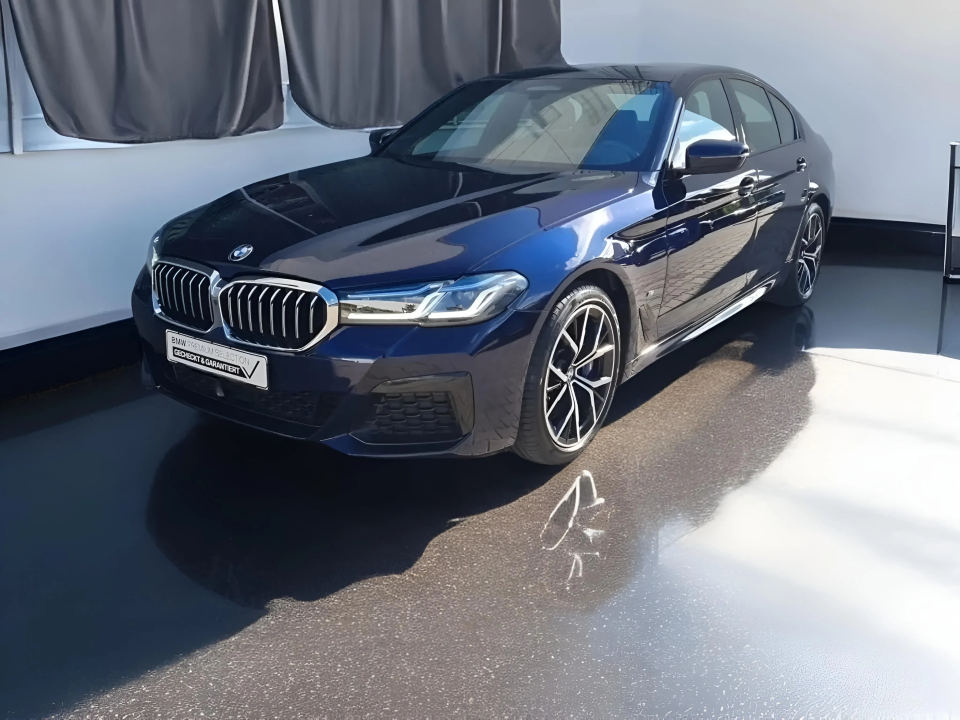 BMW Seria 5 540i M-Sport (1)