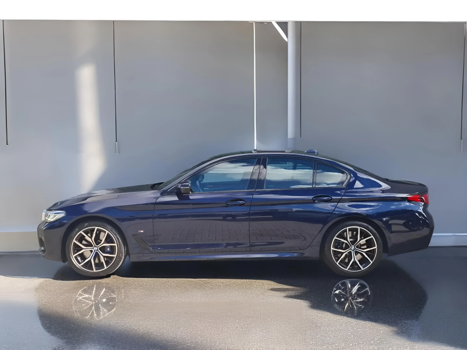 BMW Seria 5 540i M-Sport (3)