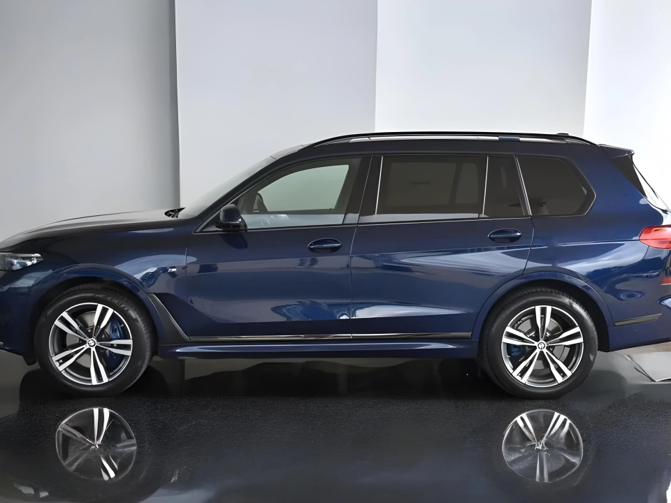 BMW X7 ​xDrive40d (2)