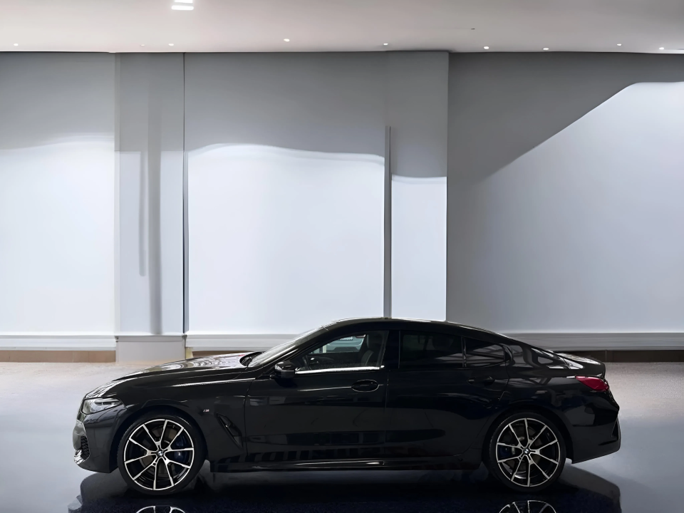 BMW Seria 8 840i Gran Coupe M-Sport (2)