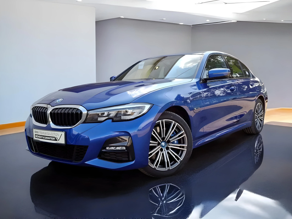 BMW Seria 3 330e M-Sport