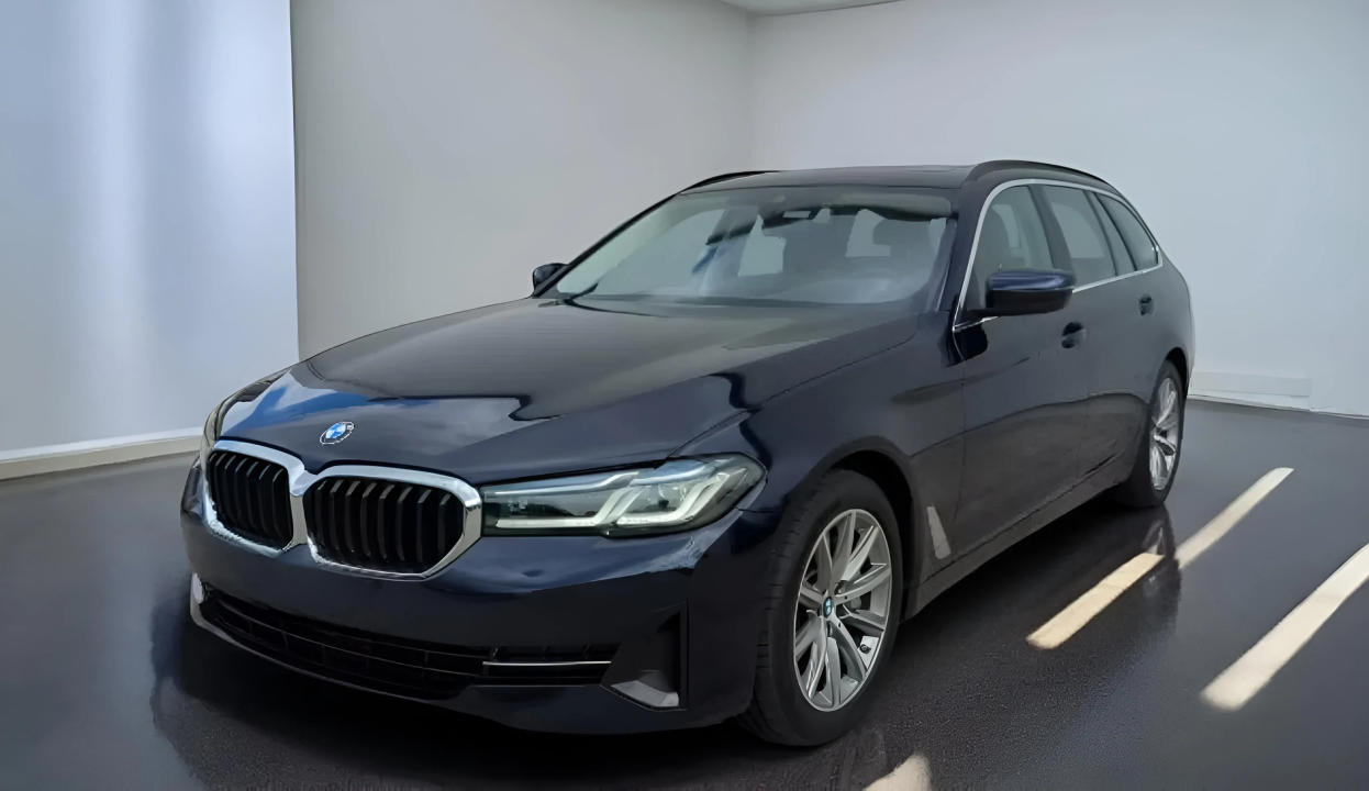 BMW Seria 5 540d xDrive Touring (1)