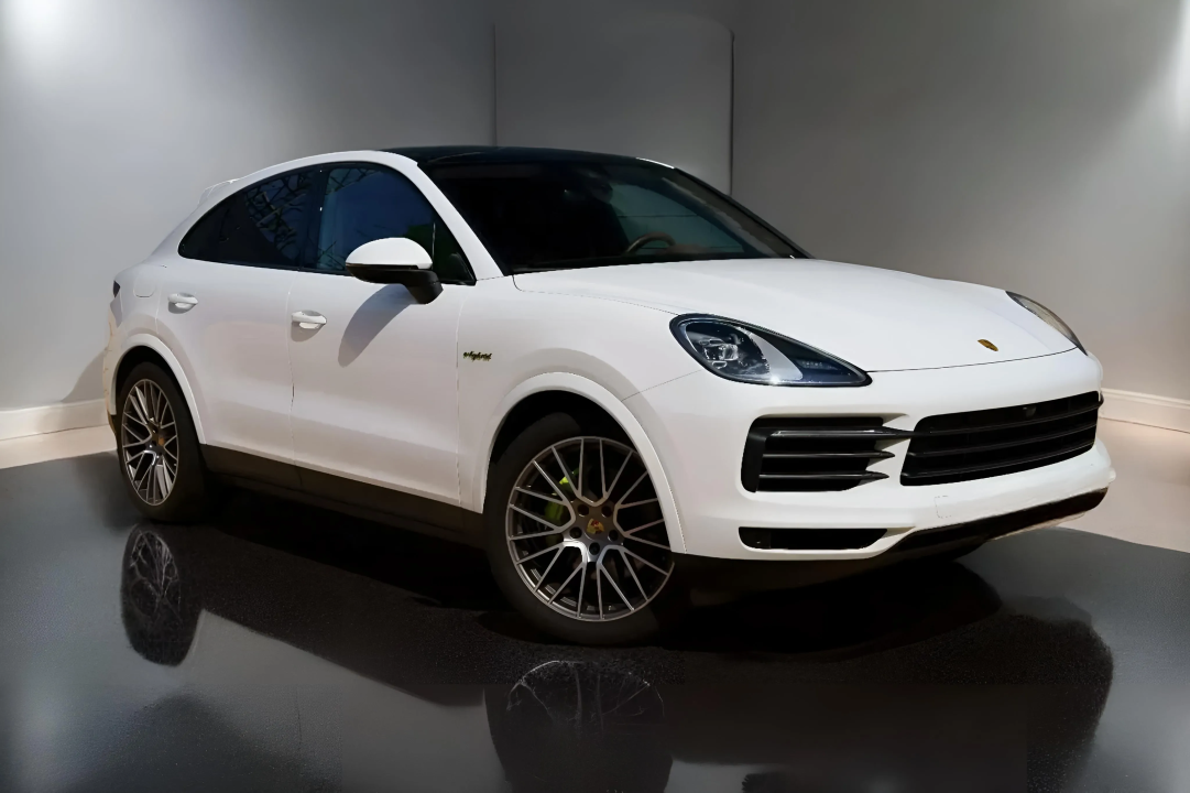 Porsche Cayenne Coupe E-Hybrid Platinum Edition (1)