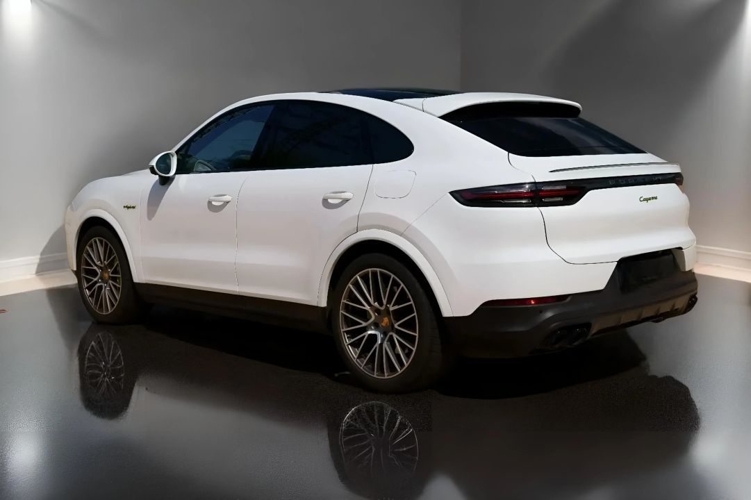 Porsche Cayenne Coupe E-Hybrid Platinum Edition - foto 6