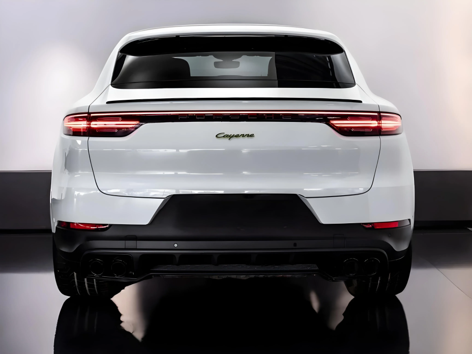 Porsche Cayenne Coupe E-Hybrid Platinum Edition (4)