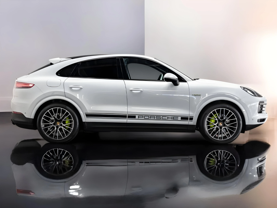 Porsche Cayenne Coupe E-Hybrid Platinum Edition (5)