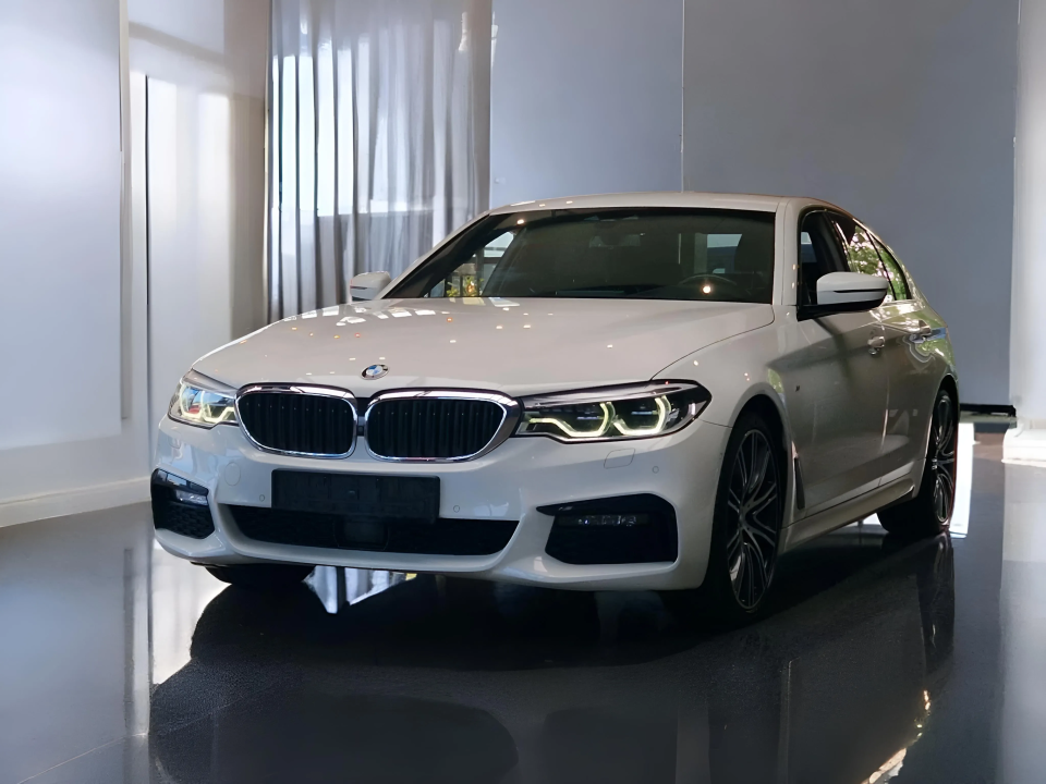 BMW Seria 5 540d xDrive M-Sport (4)