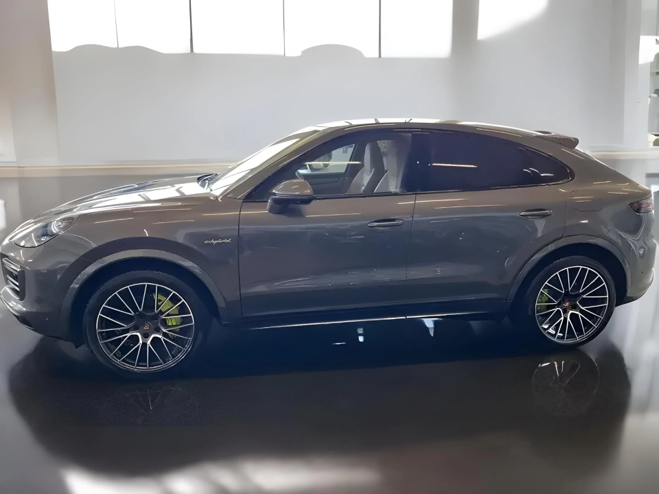 Porsche Cayenne Coupe E-Hybrid - foto 6