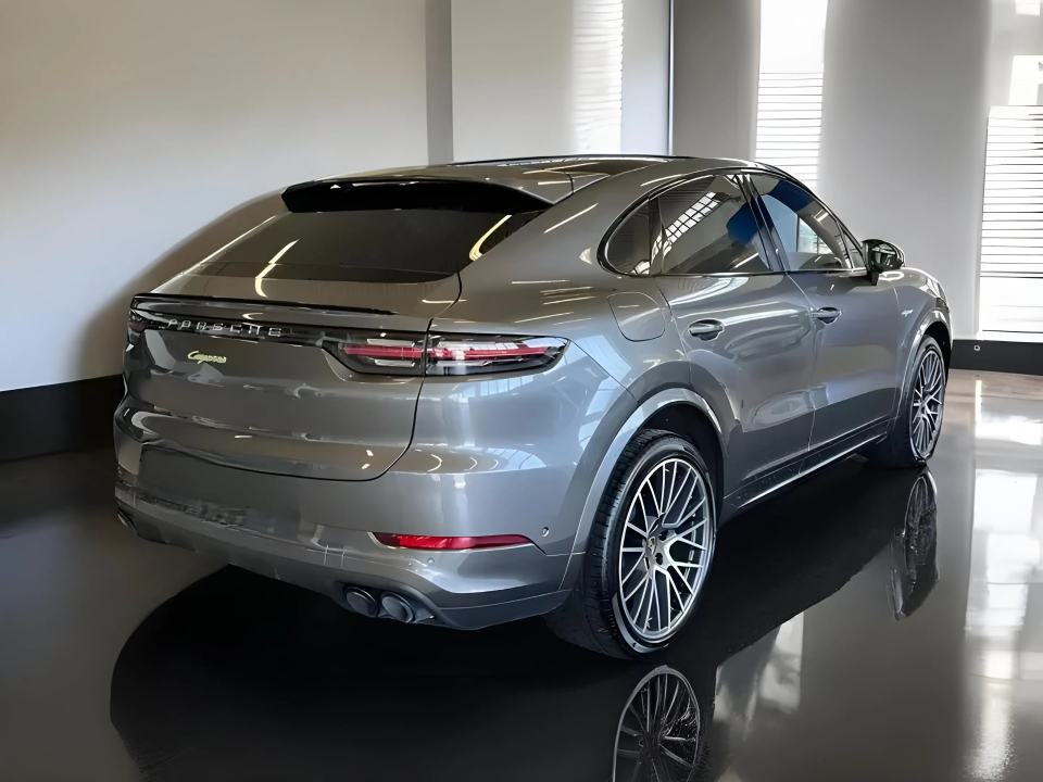 Porsche Cayenne Coupe E-Hybrid (3)