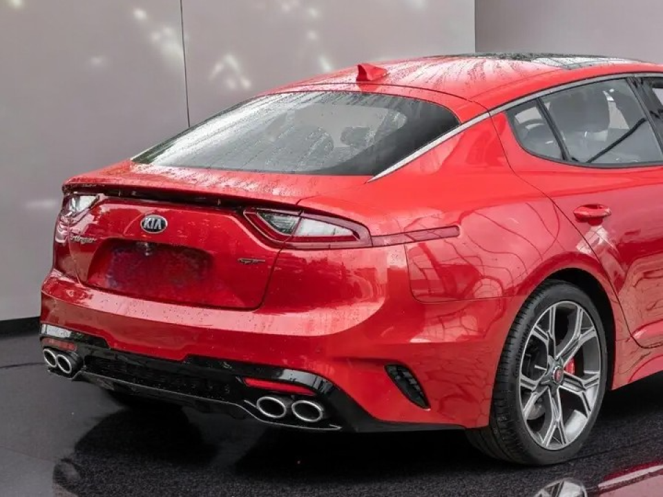 Kia Stinger GT 3.3 T-GDI AWD (4)