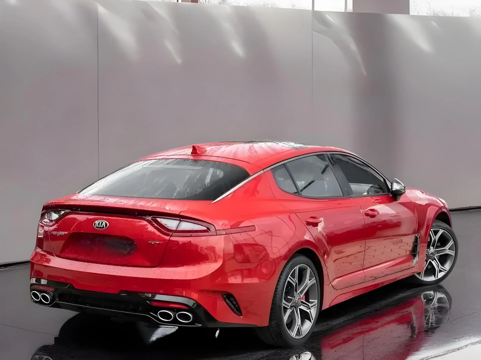 Kia Stinger GT 3.3 T-GDI AWD (2)