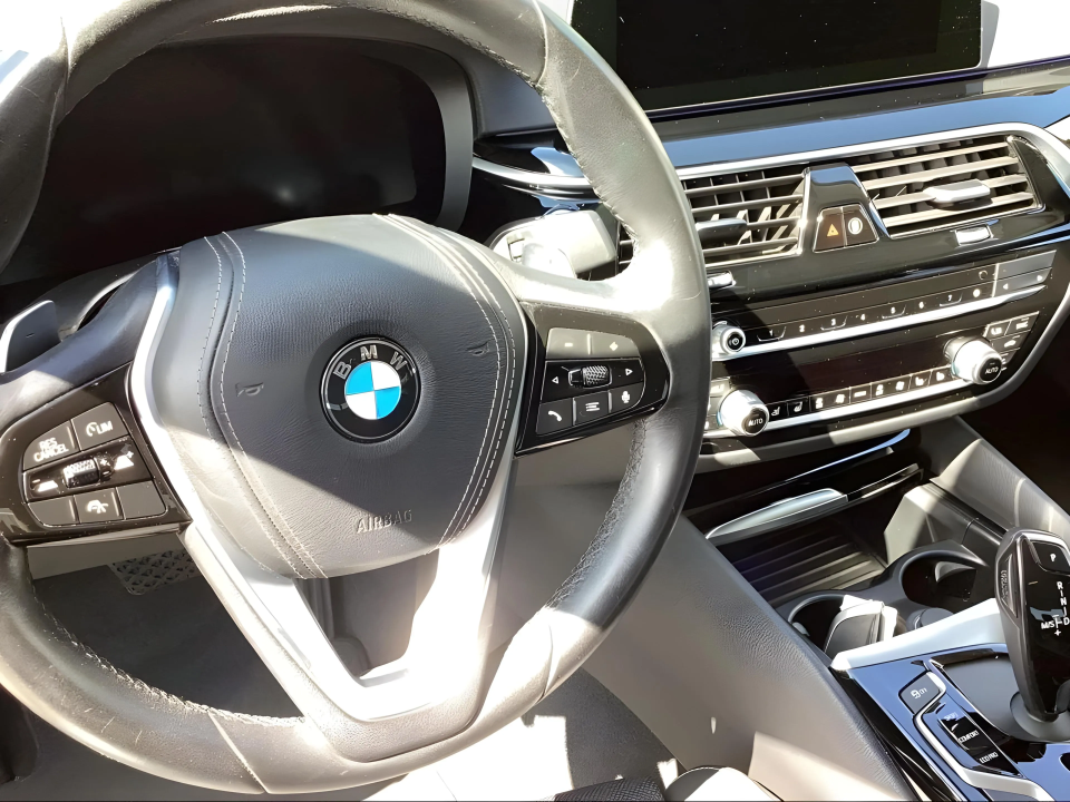 BMW Seria 5 530i xDrive Sport Line - foto 6