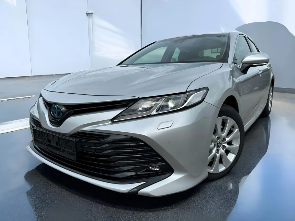 Toyota Camry Hybrid Luxury (3)