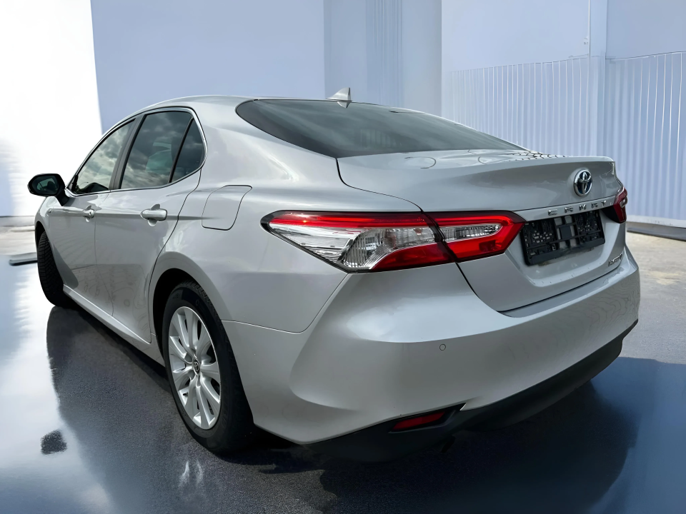 Toyota Camry Hybrid Luxury (4)