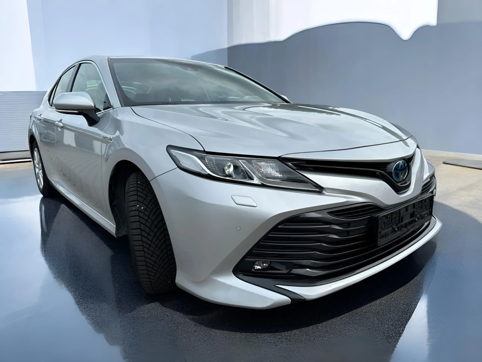 Toyota Camry Hybrid Luxury