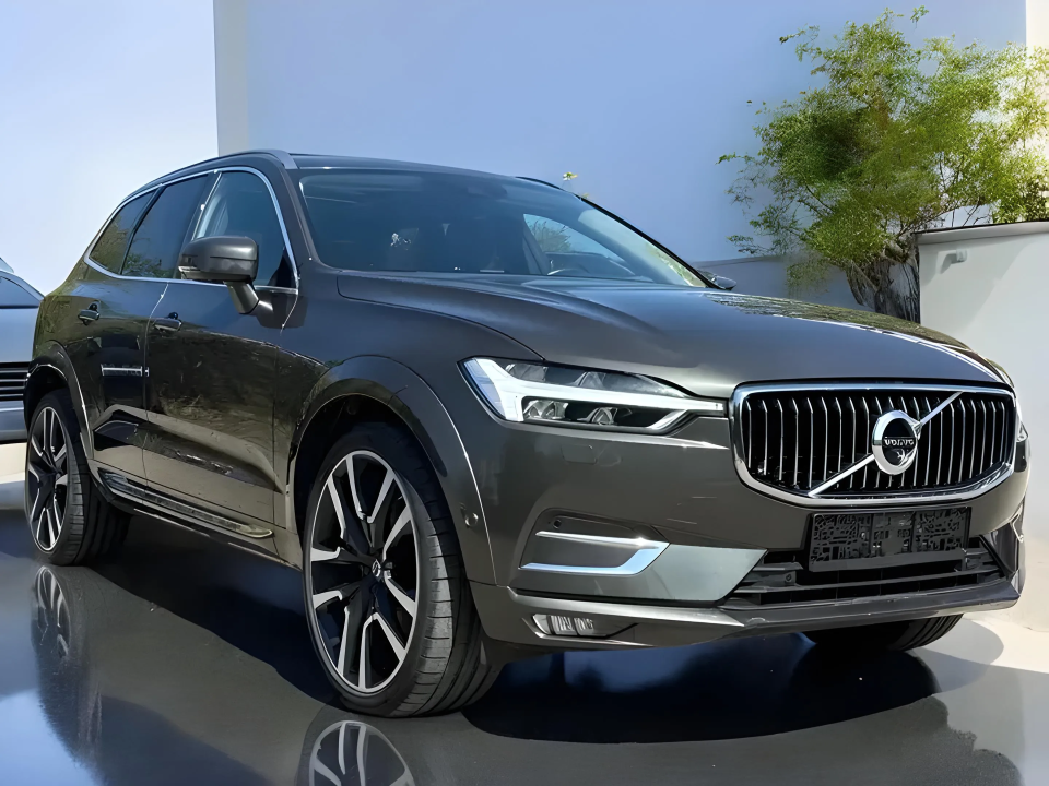 Volvo XC 60 B5 D AWD Inscription (1)