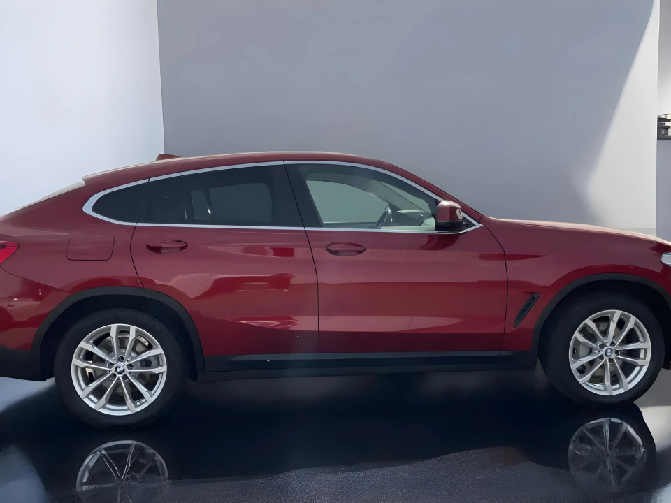 BMW X4 xDrive30i Advantage (2)