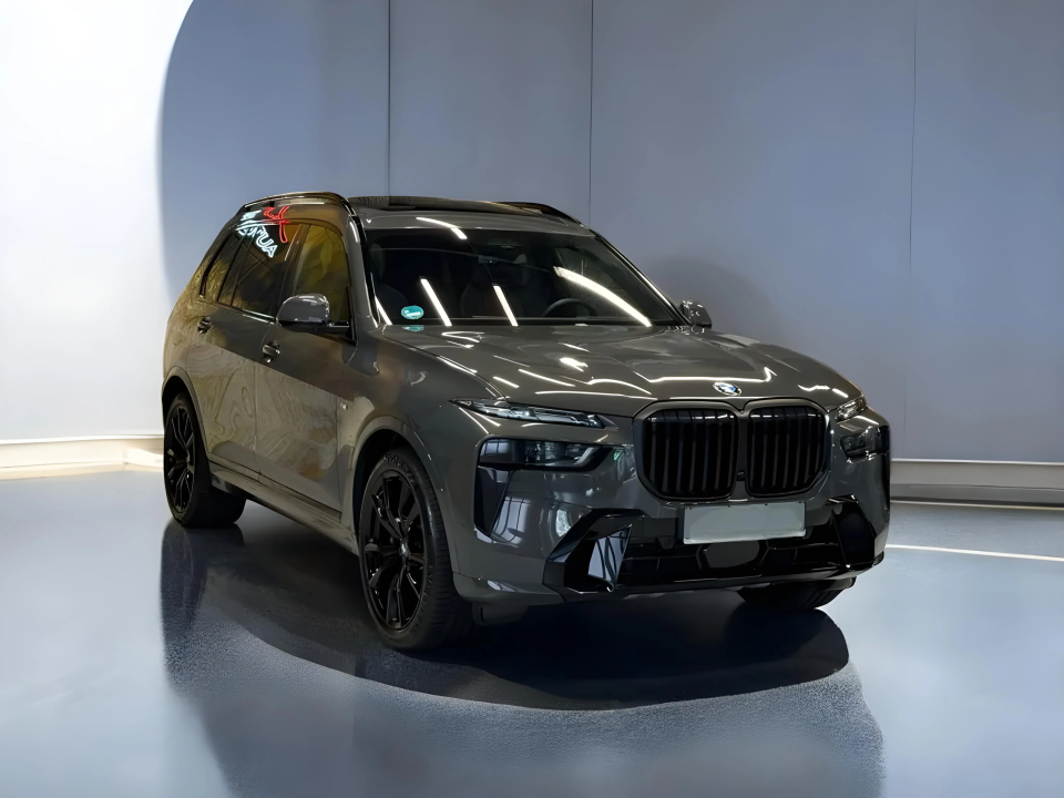 BMW X7 xDrive40i M-Sport (1)