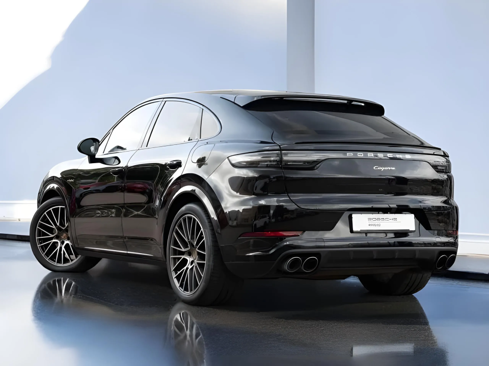 Porsche Cayenne Coupe E-Hybrid (4)