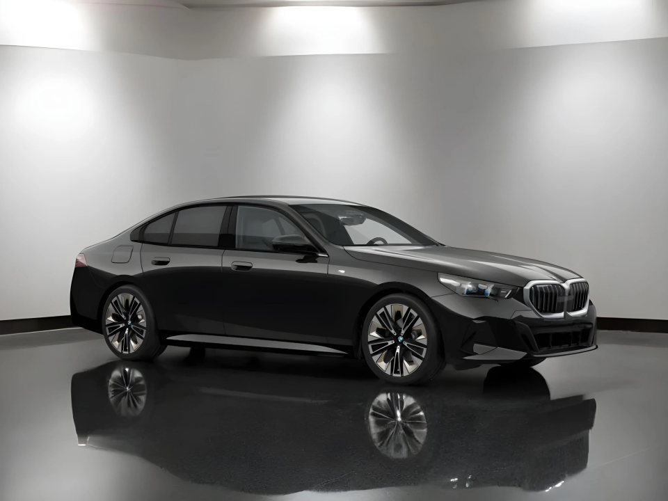 BMW Seria 5 520d M Sport (1)