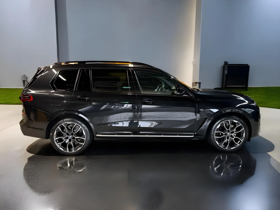 BMW X7 xDrive 40d M Sport Pro (2)