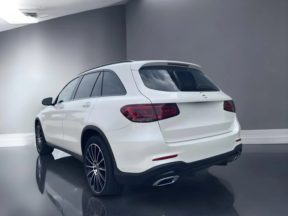 Mercedes-Benz GLC 300 4Matic AMG (3)