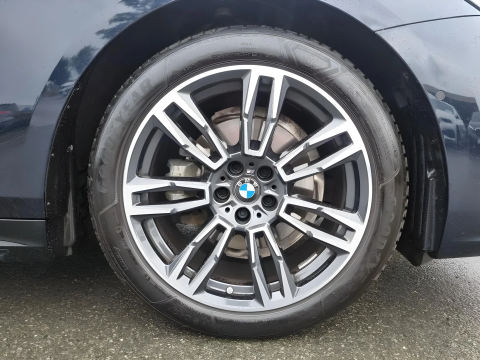 BMW Seria 5 520d M-Sport - foto 12