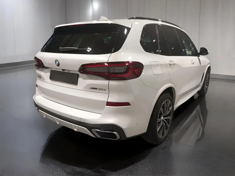 BMW X5 xDrive45e M-Sport (5)