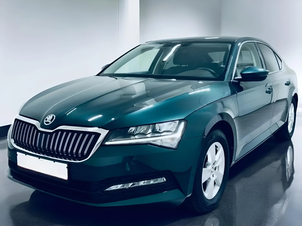 Skoda Superb 1.5 TSI DSG Ambition (3)